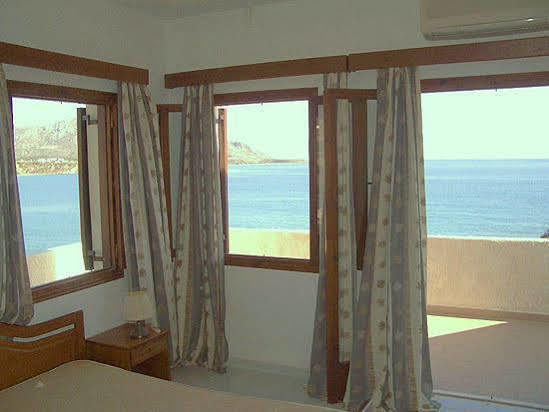 Panmar Apartments Makrýgialos Eksteriør billede