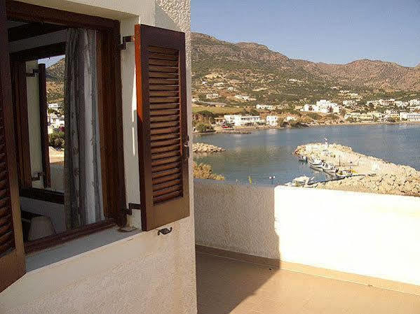 Panmar Apartments Makrýgialos Eksteriør billede